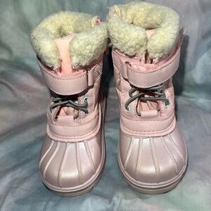 EUC CAT & JACK WINTER BOOTS. PINK SZ 7